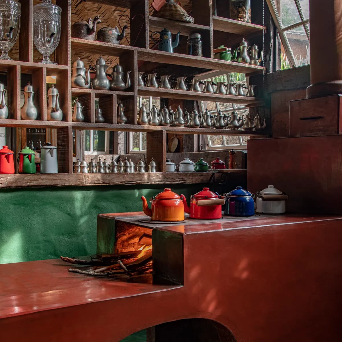 Café da manhã rústico no casarão colonial